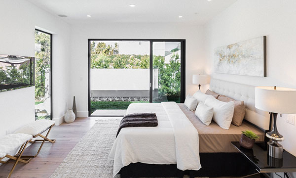 interior-design-los-angeles-bedroom-stagetosell